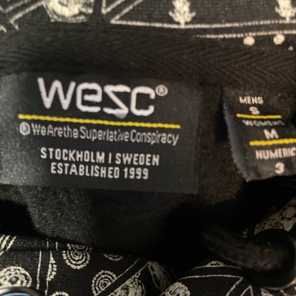 WESC 90s Mike Unisex geometric print lined hoodie. Men’s size small NWOT - Picture 4 of 7